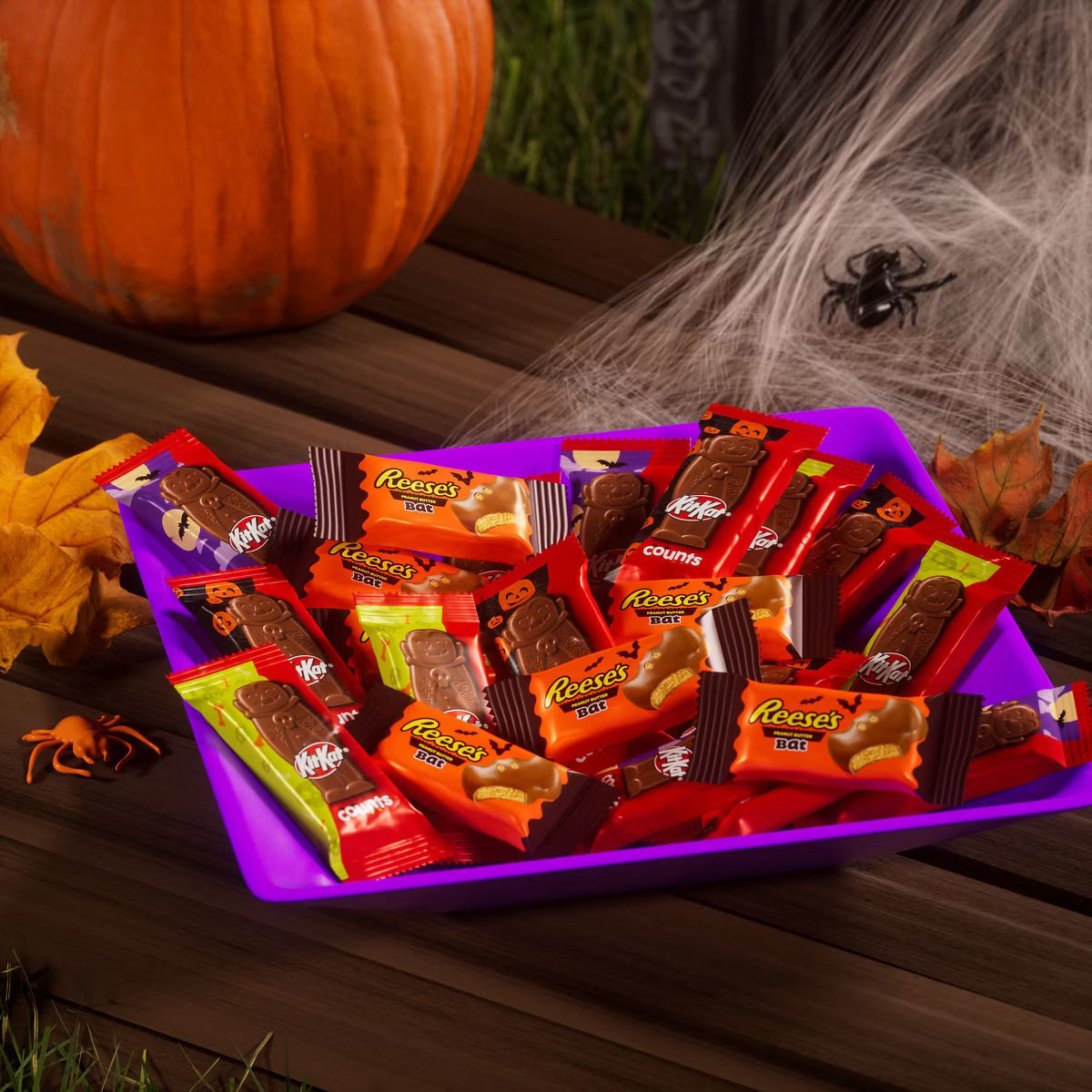 Reese's and Kit Kat Milk Chocolate Halloween Candy Shapes Bulk Bag - 18.44oz/30ct